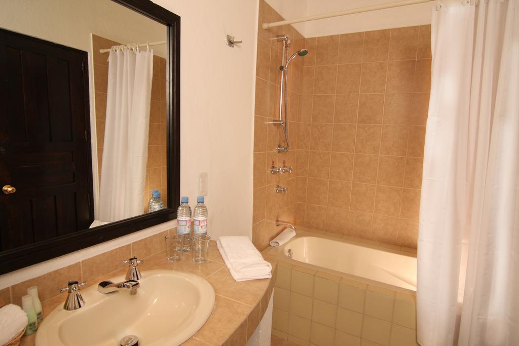 Hotel Villa Del Villar Керетаро Экстерьер фото